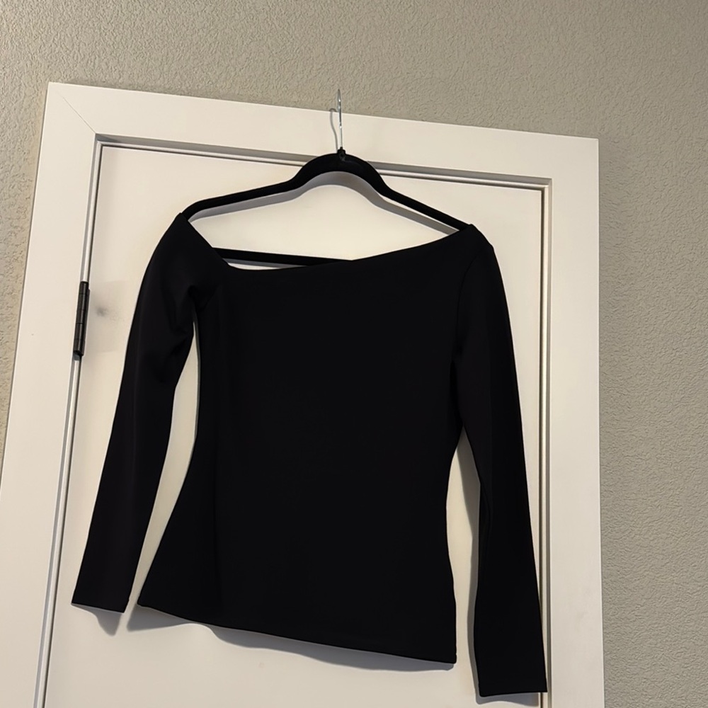 H&M Chic Black Off-Shoulder Top
